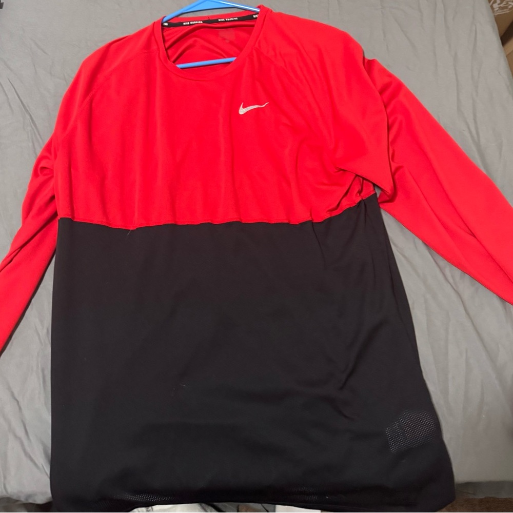 Nike Long-Sleeve